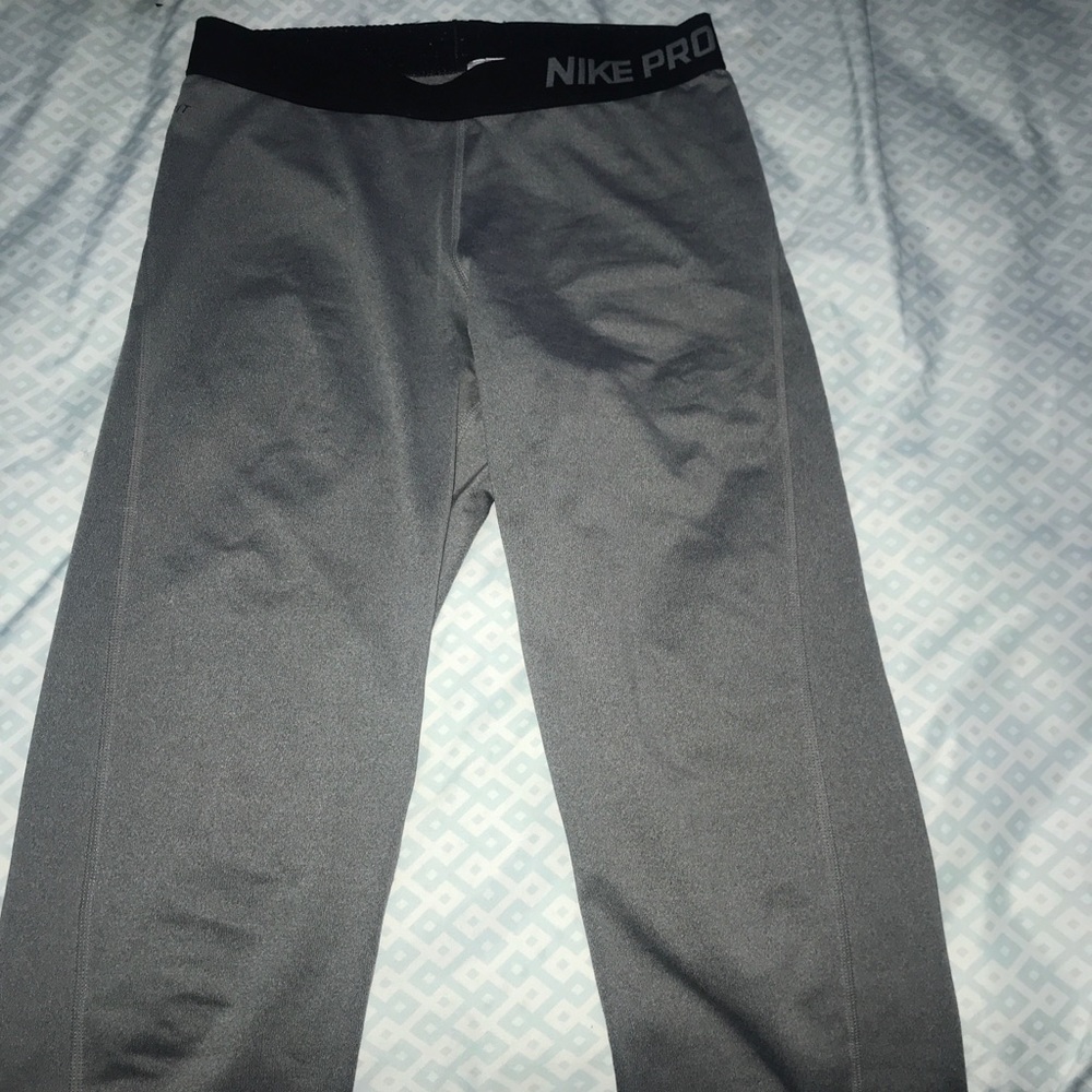 Cropped nike pro leggings